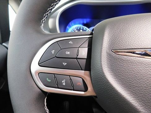 New 2026 Chrysler Pacifica Select image 21