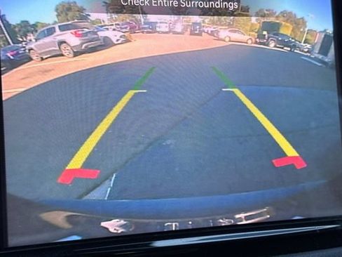 Used 2022 Chrysler Pacifica Touring-L FWD image 28