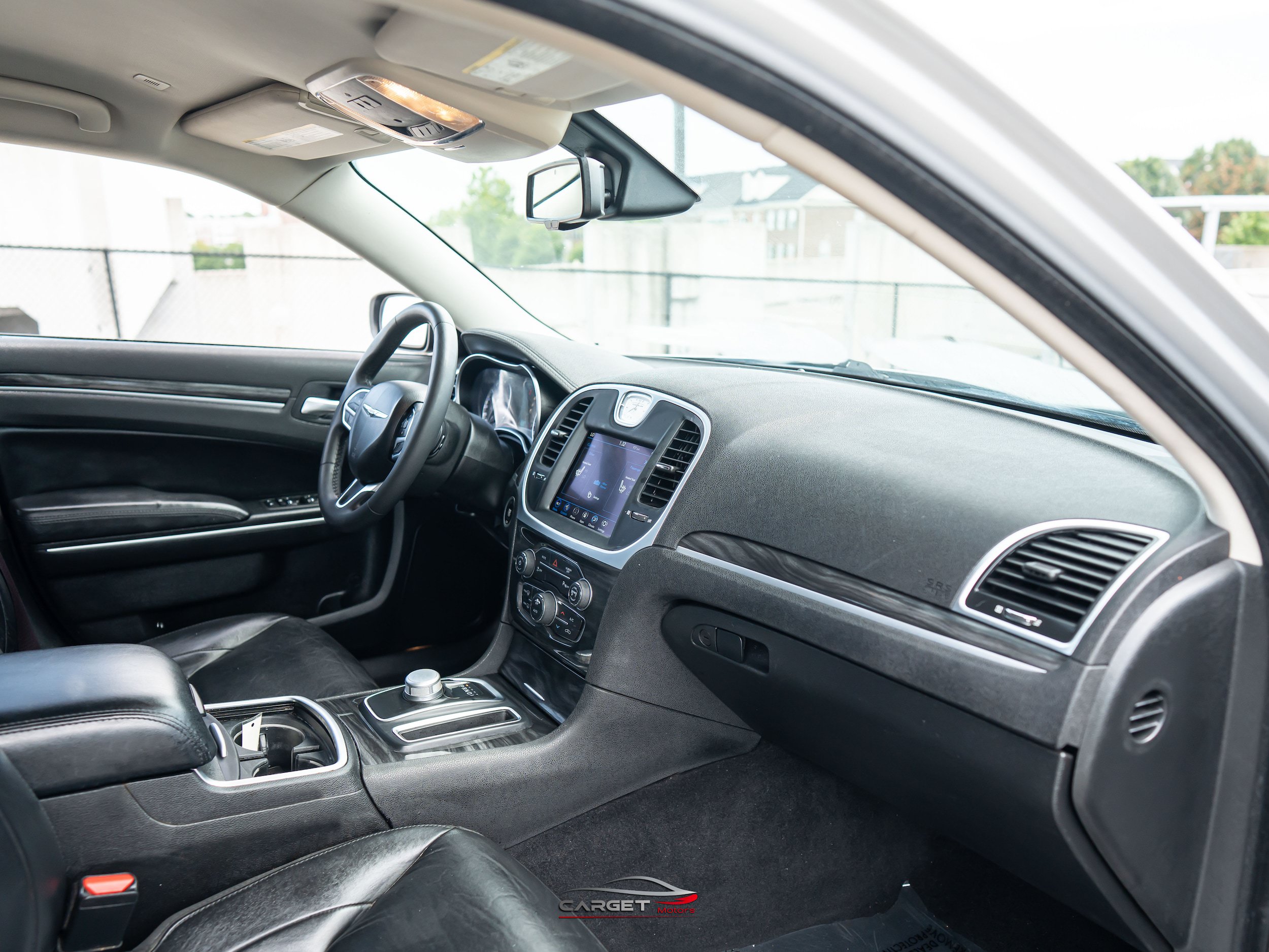 Used 2022 Chrysler 300 Touring L RWD image 15