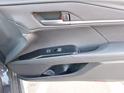 Used 2025 Toyota Camry LE image 35