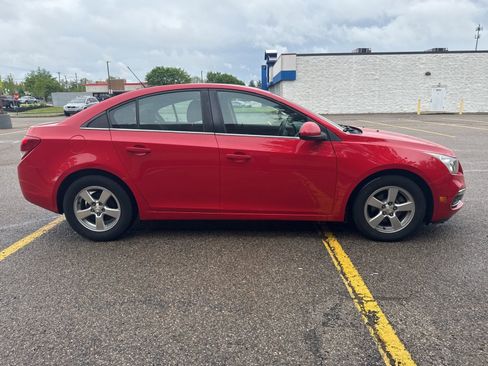 Used 2015 Chevrolet Cruze LT image 3