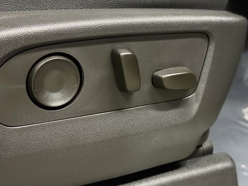 Certified 2023 GMC Sierra 1500 AT4 w/ AT4 Preferred Package image 23