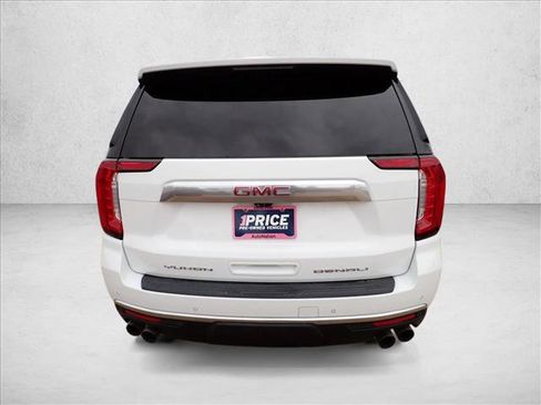 Used 2021 GMC Yukon Denali w/ Denali Ultimate Package AWD/4WD image 3
