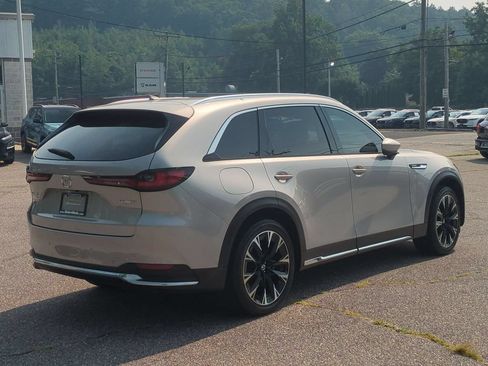 Certified 2024 MAZDA CX-90 Plug-In Hybrid w/ Premium Plus AWD/4WD image 4