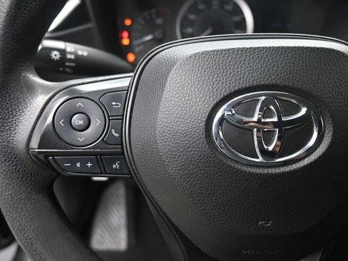 Used 2022 Toyota Corolla LE FWD image 14