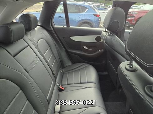 Used 2022 Mercedes-Benz GLC 300 4MATIC image 8