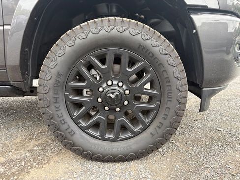 Used 2025 RAM 2500 Limited AWD/4WD image 25