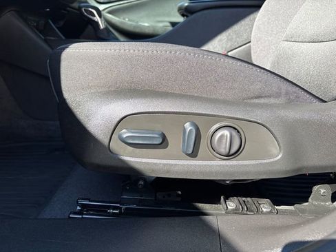 Used 2024 Chevrolet Malibu LT FWD image 36