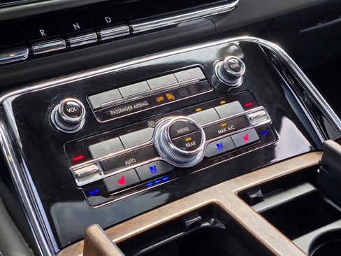 Used 2023 Lincoln Navigator Black Label image 29