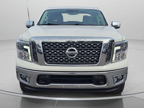 Used 2017 Nissan Titan SL AWD/4WD image 12