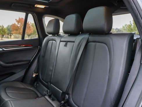 Used 2017 BMW X1 xDrive28i AWD/4WD image 16