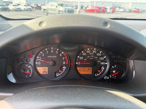 Used 2014 Nissan Frontier SV w/ SV Value Truck Package AWD/4WD image 13