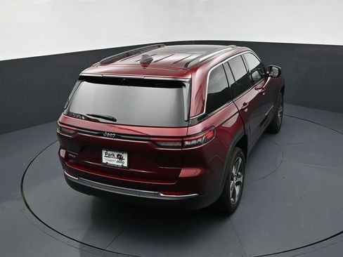 Used 2024 Jeep Grand Cherokee Limited 4xe w/ Luxury Tech Group II AWD/4WD image 17