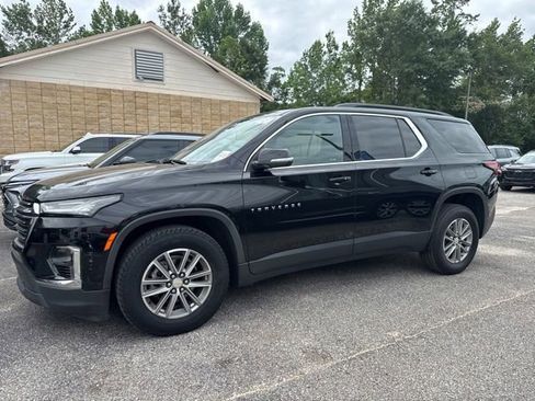 Used 2023 Chevrolet Traverse LT FWD image 18