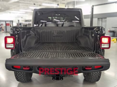 Used 2021 Jeep Gladiator Rubicon image 11