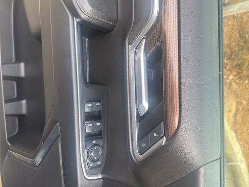 Certified 2025 Chevrolet Silverado 1500 LT image 10