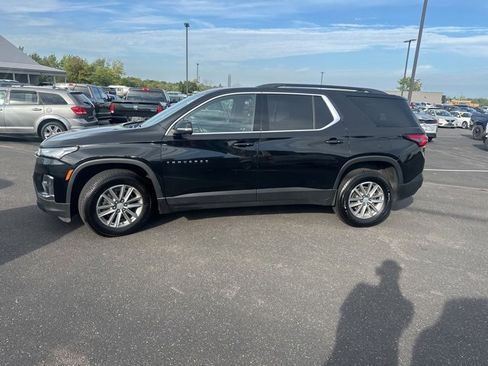 Used 2023 Chevrolet Traverse LT image 4