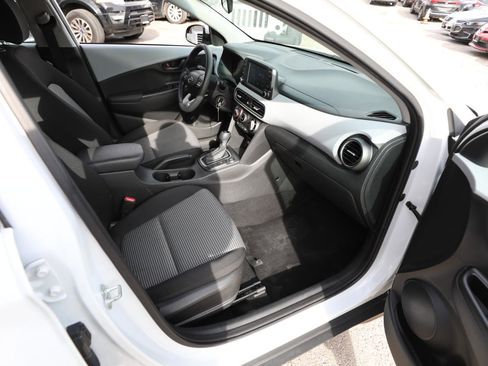 Used 2019 Hyundai Kona SE image 12