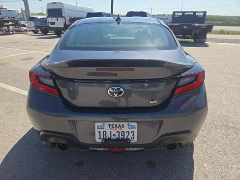 Used 2023 Toyota GR86 Premium RWD image 5