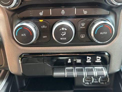 Used 2020 RAM 1500 Big Horn AWD/4WD image 33