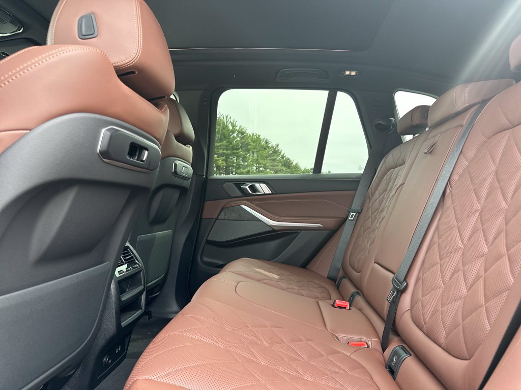 New 2026 BMW X5 xDrive40i w/ Premium Package AWD/4WD image 18