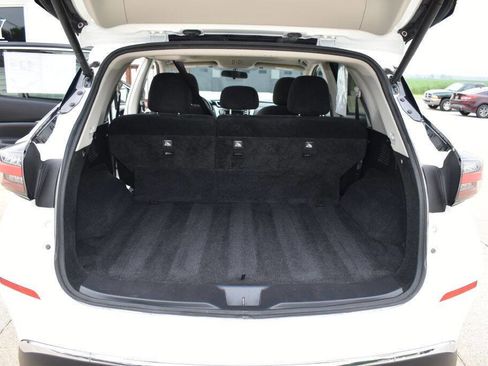 Used 2019 Nissan Murano SV image 18
