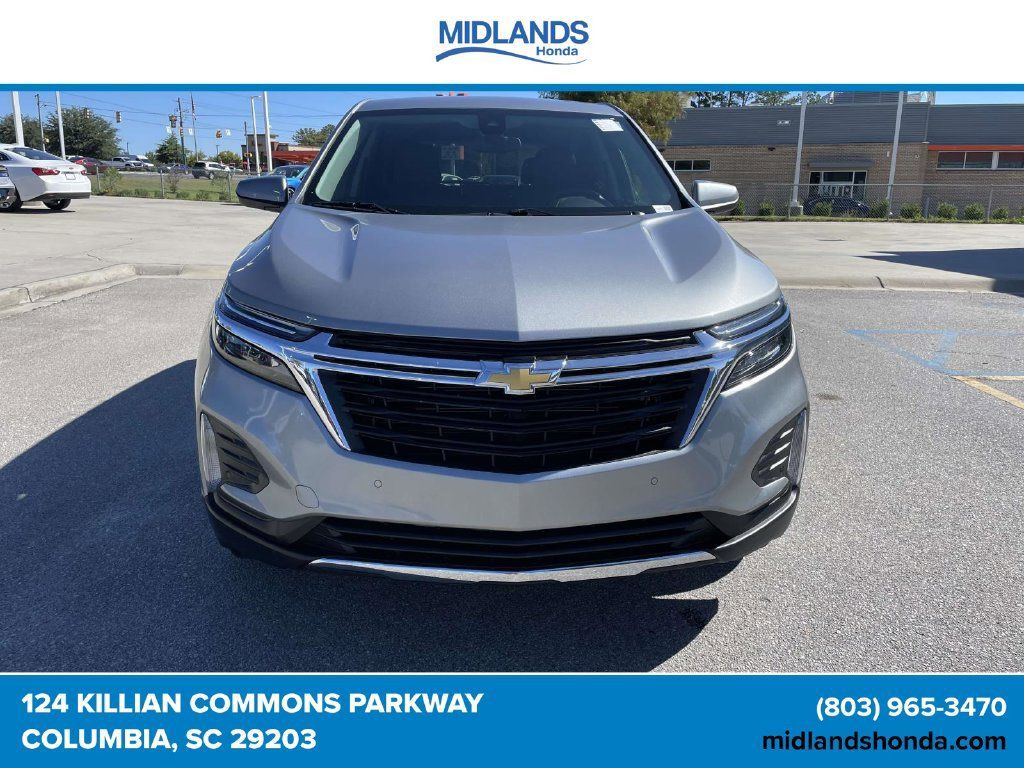 Used 2023 Chevrolet Equinox LT FWD image 2