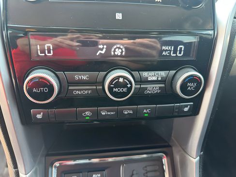 Used 2022 Subaru Ascent Premium AWD/4WD image 29