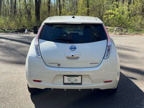 Used 2017 Nissan Leaf SV FWD image 6