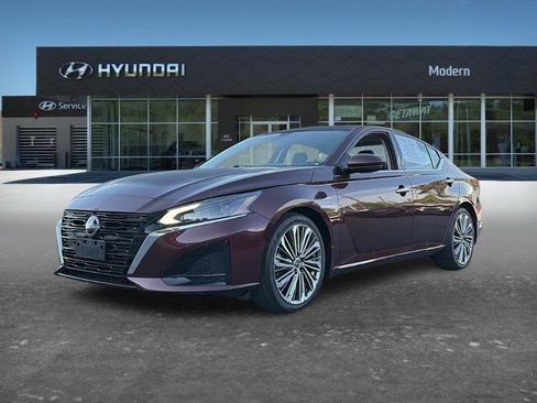 Used 2024 Nissan Altima 2.5 SL FWD image 1