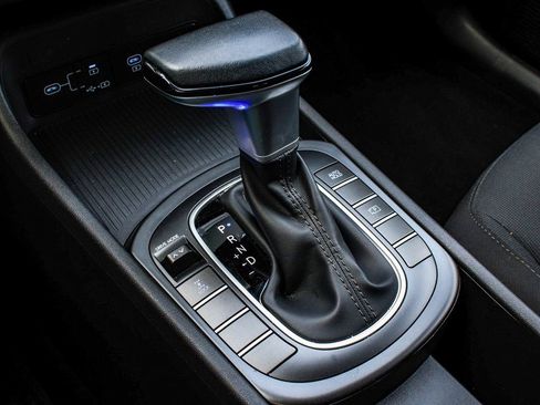 Used 2025 Hyundai Kona SEL image 23