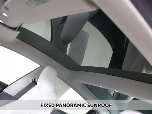 Used 2023 Tesla Model 3 Standard Range RWD image 4