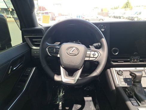 Used 2025 Lexus GX 550 AWD/4WD image 22