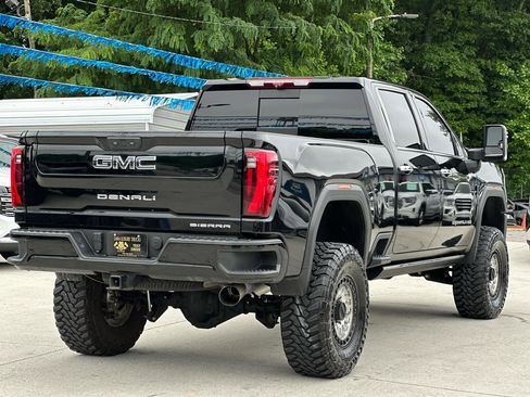 Used 2024 GMC Sierra 2500 Denali Ultimate w/ Max Trailering Package AWD/4WD image 7