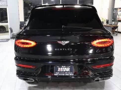 Used 2021 Bentley Bentayga Speed image 19