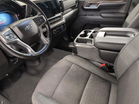 Used 2023 Chevrolet Silverado 1500 RST AWD/4WD image 10