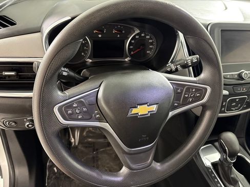 Used 2022 Chevrolet Equinox LT FWD image 24