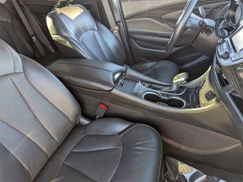 Used 2019 Buick Envision Essence image 8