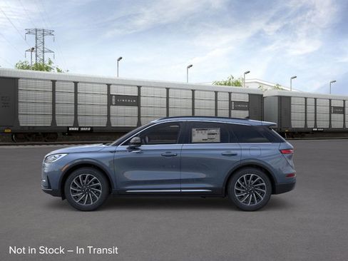 New 2026 Lincoln Corsair Reserve image 3