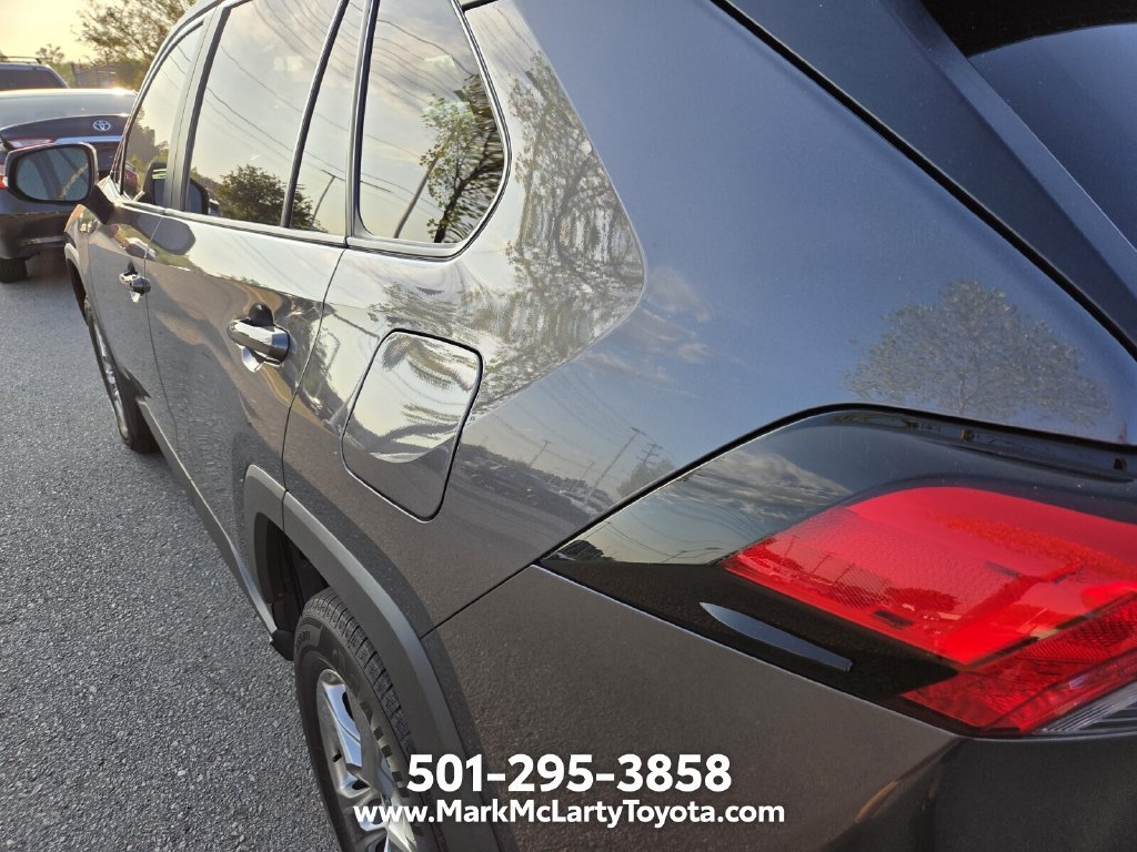 Used 2024 Toyota RAV4 XLE w/ Convenience Package FWD image 7
