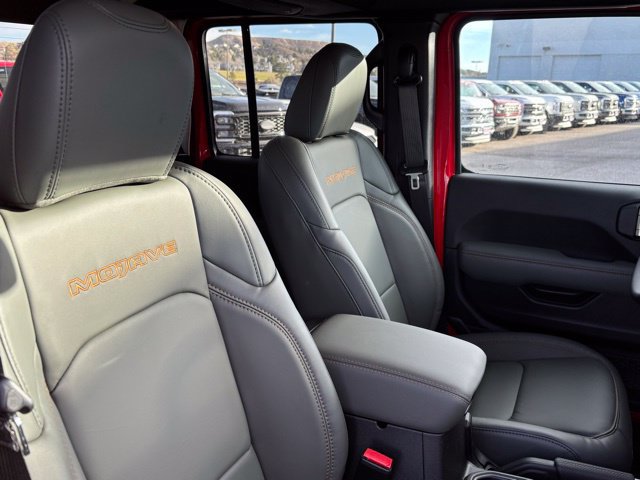 New 2026 Jeep Gladiator Mojave w/ Technology Group AWD/4WD image 26