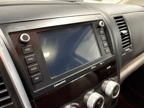 Used 2020 Toyota Sequoia Limited image 29