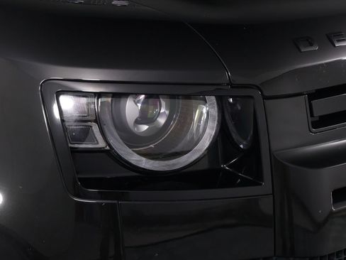 Used 2022 Land Rover Defender 110 X-Dynamic HSE AWD/4WD image 26