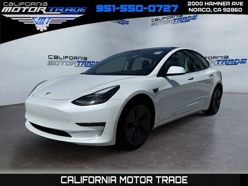 Used 2023 Tesla Model 3 Standard Range image 1