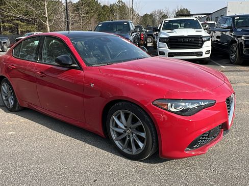Used 2024 Alfa Romeo Giulia Ti image 5