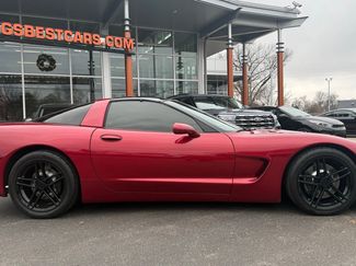 Used 2004 Chevrolet Corvette Base w/ Preferred Equipment Group video 2