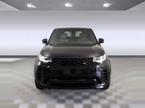 Used 2025 Land Rover Discovery Dynamic SE image 6