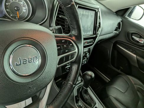 Used 2019 Jeep Cherokee Limited AWD/4WD image 21