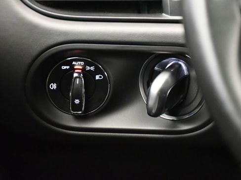 Used 2024 Porsche Macan S image 25