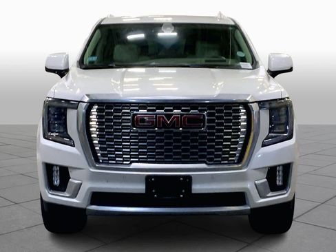 Used 2021 GMC Yukon Denali image 3